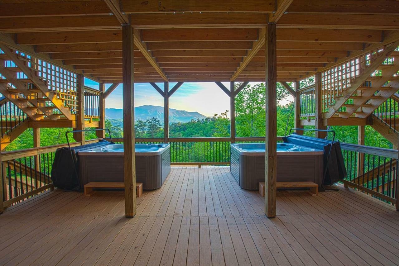 Gatlinburg Mansion Cabin Pittman Center Exterior photo
