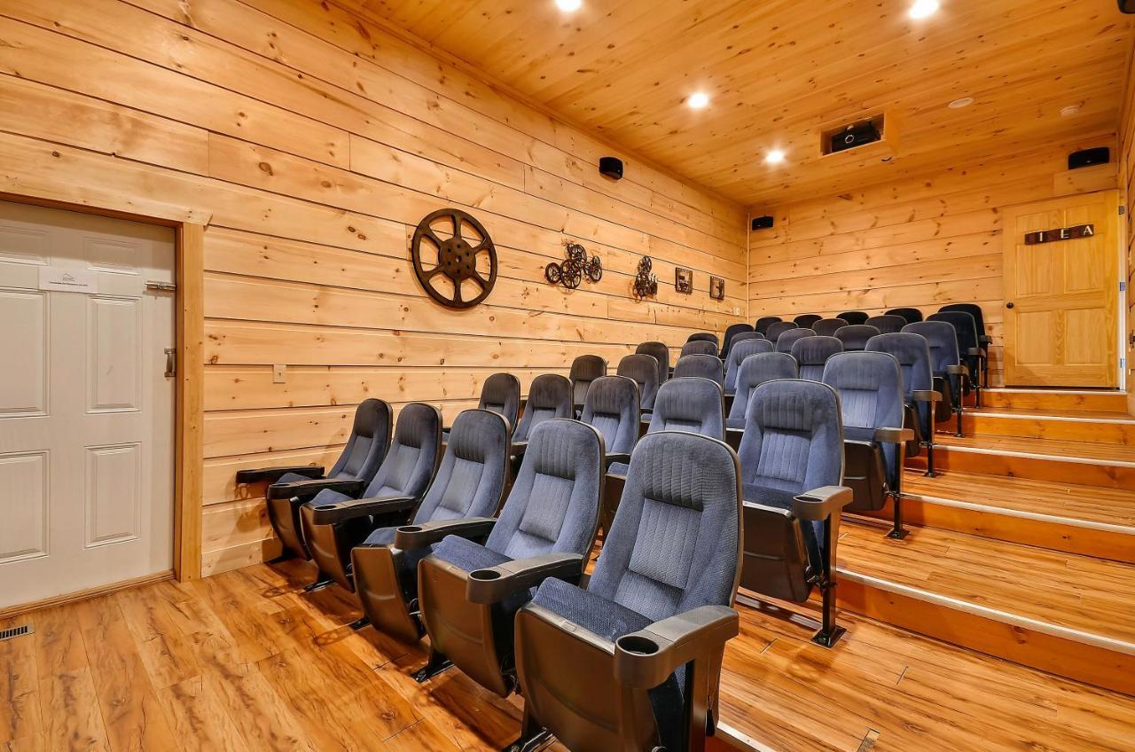 Gatlinburg Mansion Cabin Pittman Center Exterior photo